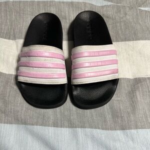 Kids adidas slides